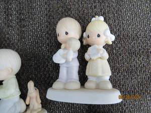 lot 183 image: Precious Moments Figures