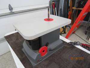 lot 188 image: Ryobi Oscillating Spindle Sander