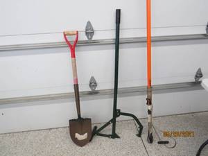 lot 191 image: Tree Trimming Tools
