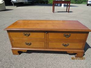 lot 211 image: Dresser and chest