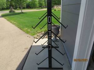 lot 22 image: Ski Rack