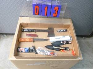 lot 13 image: Flat of knives. As shown.