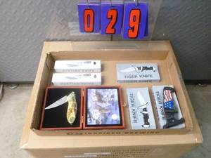 lot 29 image: Flat of knives. As shown.