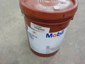 5 Gallon Pail Mobil DTE24 Hydraulic...