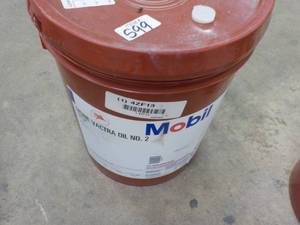 5 Gallon Pail Mobil Vactra Oil No. ...