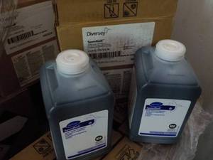 4 Jugs Diversey Speedball Cleaner a...