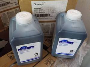 4 Jugs Diversey Speedball Cleaner a...