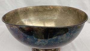 lot 105 image: Large Silver Bowl