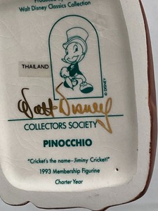 lot 113 image: Walt Disney Collectible Figurine -Jiminy Cricket