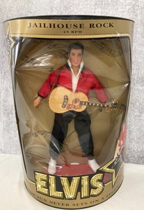 lot 121 image: Elvis Collection