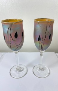 lot 8 image: Signed Craig Zweifel Art Glass Stemmed Glasses 2000