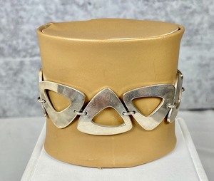lot 29 image: Signed Ed Levin Sterling Silver Modernist Triangle Bracelet