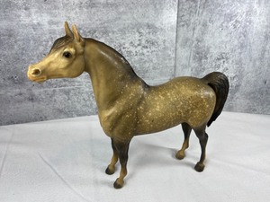 lot 43 image: Vintage Breyer Dappled Horse