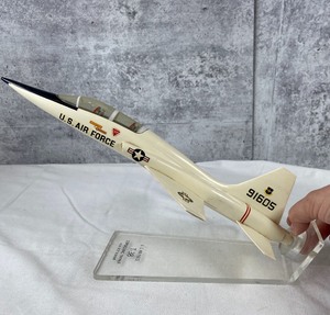 lot 48 image: Vintage U.S. Air Force T-38 Supersonic Trainer Nortrop NORAIR Model- Plastic w Lucite Base & Stand