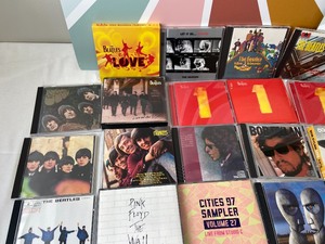 lot 60 image: Lot of Vintage CDs- Beatles, Pink Floyd, Bob Dylan, The Monkees, Fleetwood Mac & more