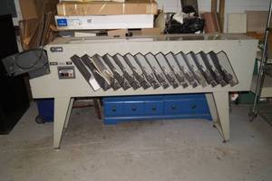 lot 6 image: A B Dick 7815 Paper Collator
