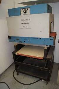 lot 8 image: Bestronic T14-8 Mini Heat Shrink Tunnel - Conveyor Fed