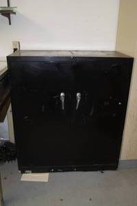 lot 11 image: Metal Storage Cabinet - Black