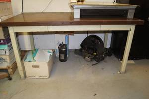 lot 16 image: Large Work Table