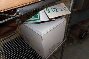 lot 41 image: Box of 9-12x11 Hole Feed Paper