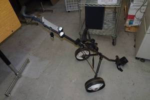 lot 32 image: LiteTech Golf Bag Cart