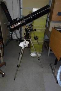 lot 31 image: Bushnell Voyager Telescope with Stand
