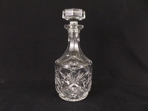 lot 9 image: Antique Crystal Decanter