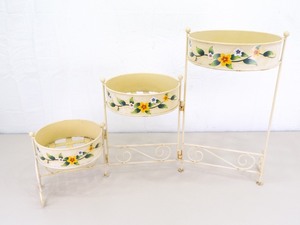 lot 43 image: Vintage Metal 3 Tiered Folding Plant Stand