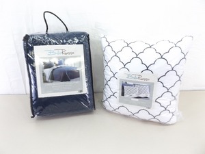 lot 94 image: NEW Bella Russo Queen Sized Bedding and Pillow Set