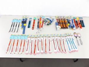 lot 98 image: Lot of NEW Animal Collars, Leashes, etc.