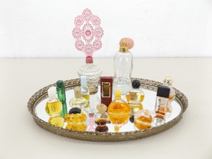 lot 71 image: Vintage Mirrored Tray with Perfume Bottles