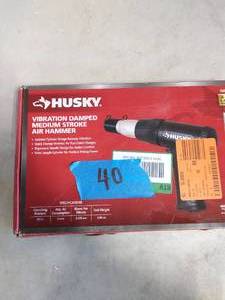 lot 40 image: HUSKY Vibration Damped Medium Stroke Air Hammer