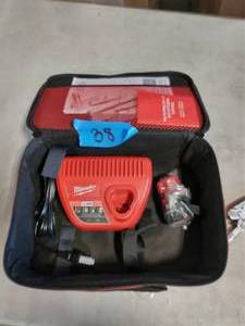 lot 38 image: MILWAUKEE BAG BATTERY AND CHARGER ONLY
