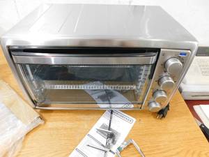 lot 97 image: BLACKDECKER Countertop Rotisserie Convection Oven