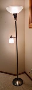 lot 10 image: Floor Lamp