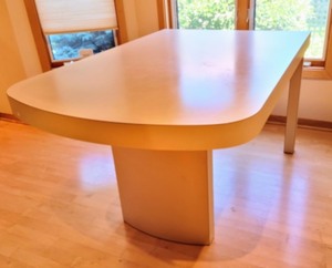 lot 18 image: Vintage Formica Table-Contemporary Style