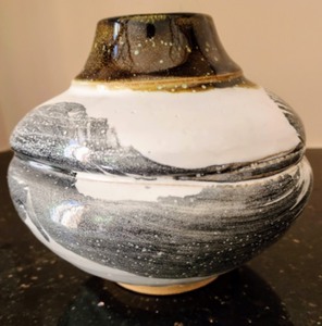 lot 28 image: Vintage Swirled Pottery by Walter Yovaish