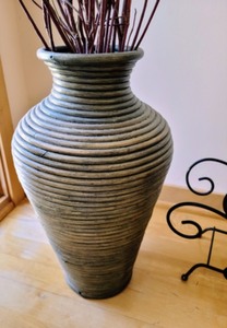 lot 63 image: Home Decor