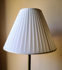 lot 64 image: Brass Floor Lamp