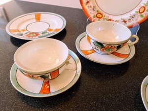 lot 72 image: Vintage Japanese Dishes