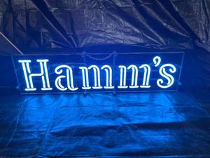 lot 2 image: Hamms neon sign