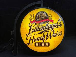 lot 152 image: Leinenkugels Honey Weiss double-sided pub light
