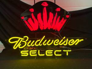 lot 187 image: Budweiser Select neon sign