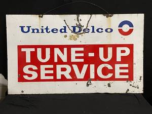 lot 207 image: Rare United Delco double-sided porcelain sign