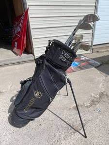 lot 67 image: Bacardi branded Calloway golf clubs and bag