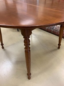 Beautiful Cherry Round Table- Gorgeous Finish