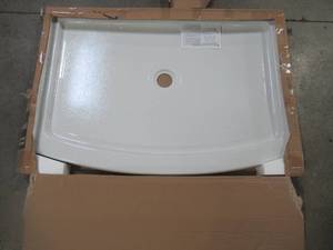 lot 124 image: American Standard Ovation 30 in. x 48 in. Single Threshold Shower Base in Arctic White, 2602.ST3.011.
