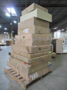lot 322 image: WHOLESALE MIXED PALLET OF MISCELLANEOUS MEDICINE CABINETS AND MIRRORS