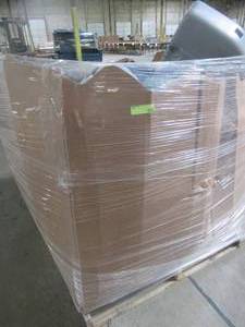 lot 225 image: WHOLESALE MIXED PALLET OF MISCELLANEOUS GIANT FLAGPOLE BASES AND PARTS