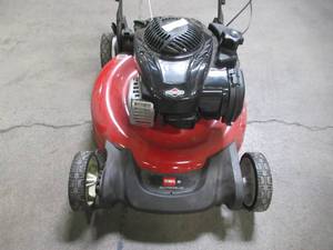 lot 13 image: Toro Recycler 21 in. Briggs and Stratton Low Wheel RWD Gas Walk Behind Self Propelled Lawn Mower 21352